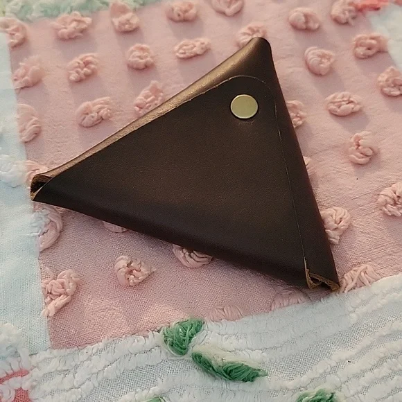 BNNU PLG Grizzly Triangle Little - Picture 2 of 4